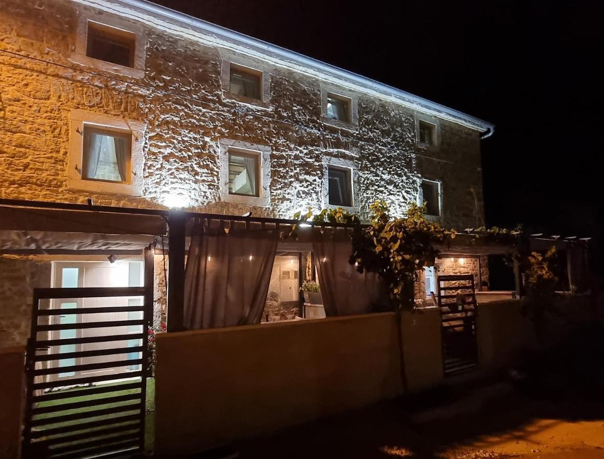 Vela & Vega Apartman Višnjan Kültér fotó